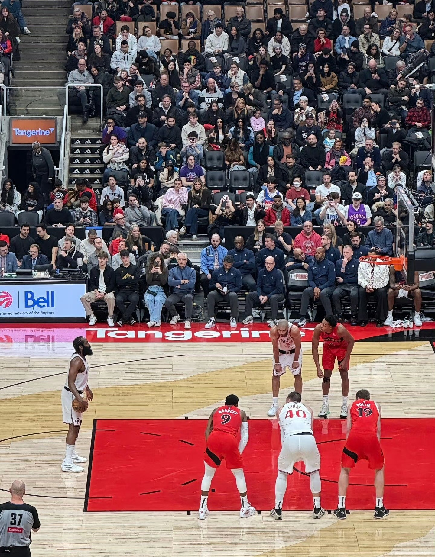 九游娱乐游戏-哈登重要时刻败北，巴黎圣日耳曼带队取胜！赛场气氛高涨的简单介绍-九游娱乐游戏